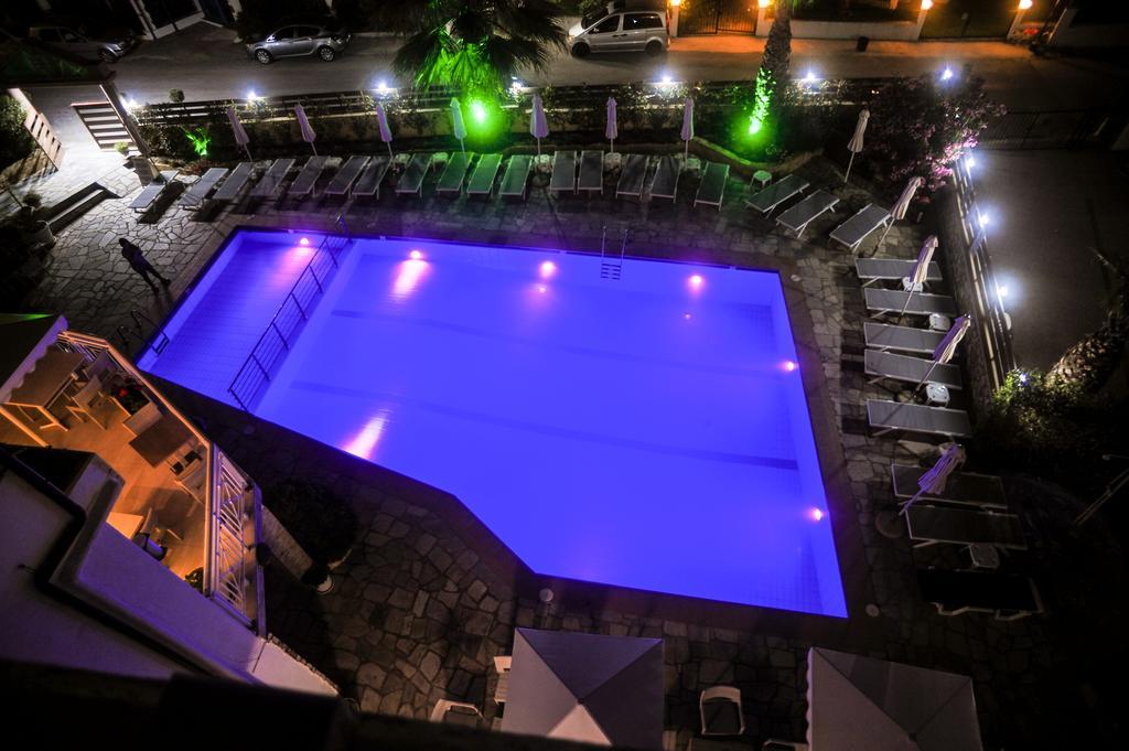 Aparthotel Tropical Chaniotis Exterior foto
